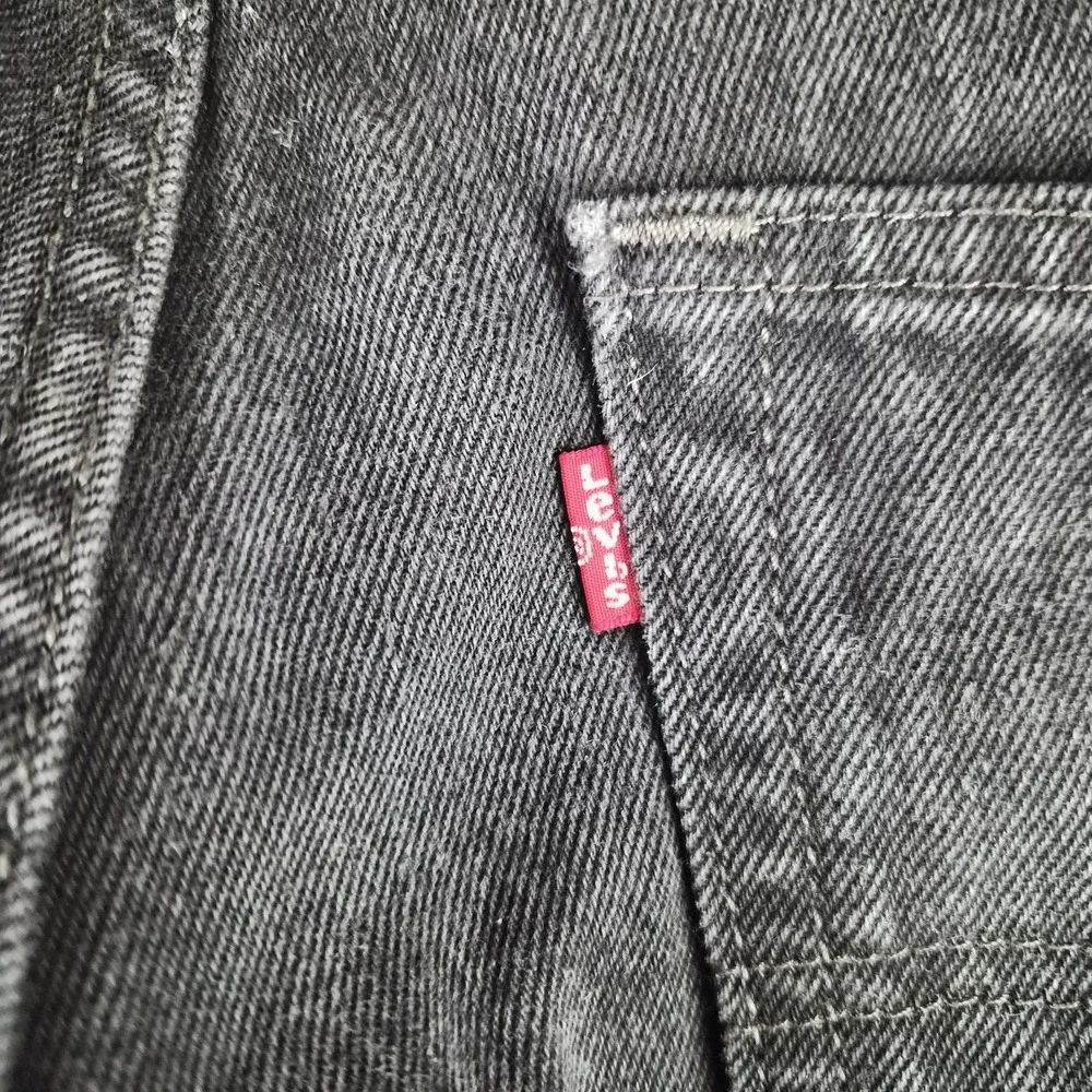 Levis 505 Jeans Mens 33x30 Black Denim Regular Fit Straight Leg 100% Cotton
